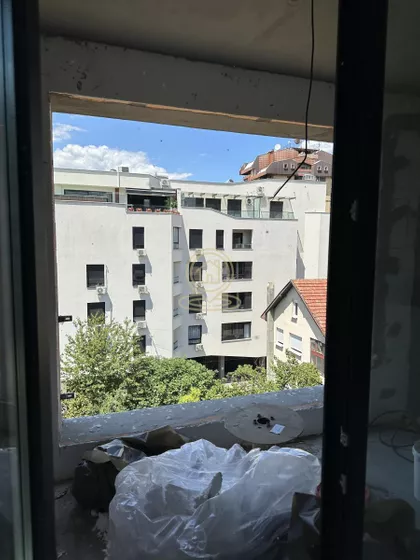 Božidar Adžija | 4zida.rs