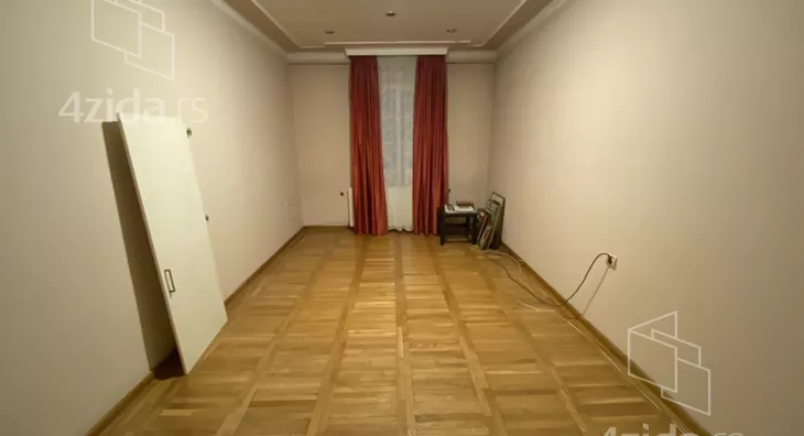 Poslovna zgrada | 4zida