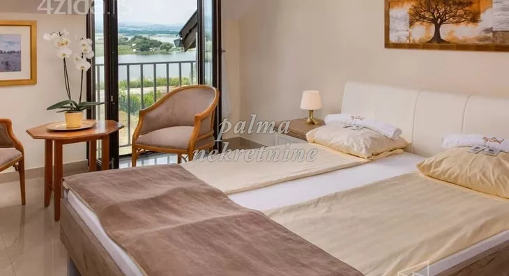 Ugostiteljski objekat | 4zida