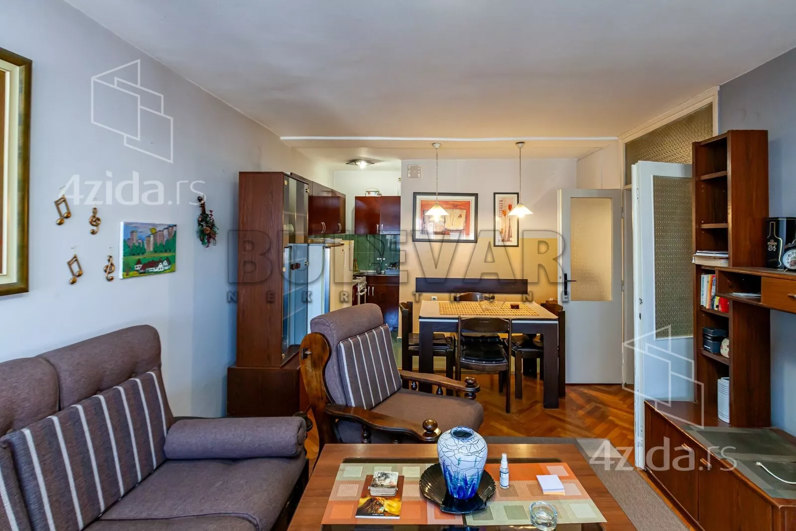 Troiposoban stan | 4zida