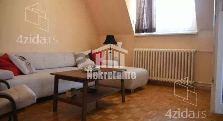 Četvoroiposoban stan | 4zida