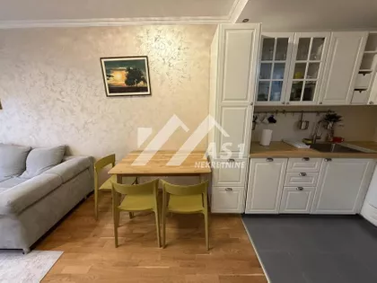 Episkopa Visariona | 4zida.rs