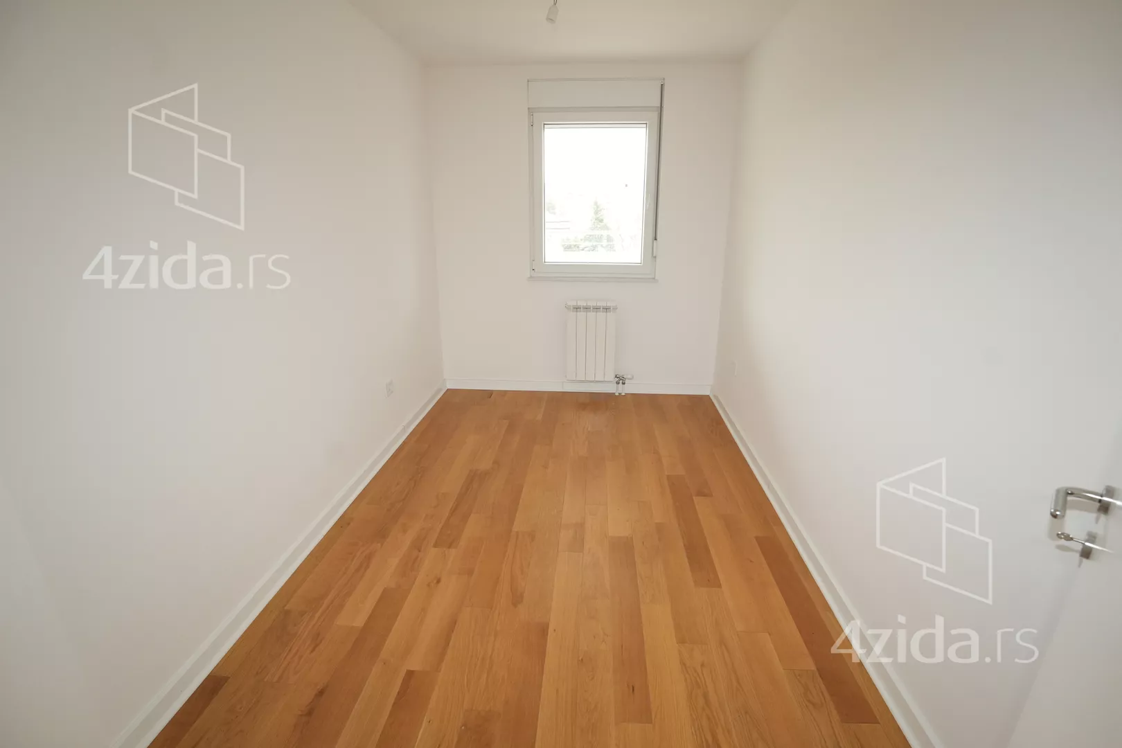 Petosoban stan | 4zida