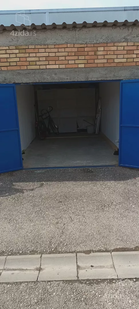 Garaža | 4zida