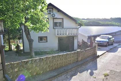 Đorđa Arackića-Uče 12 | 4zida.rs