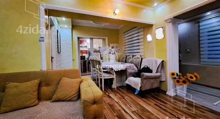 3-etažna kuća | 4zida