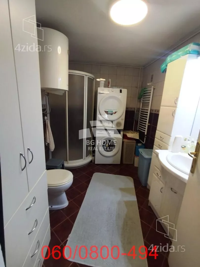 Petosoban stan | 4zida