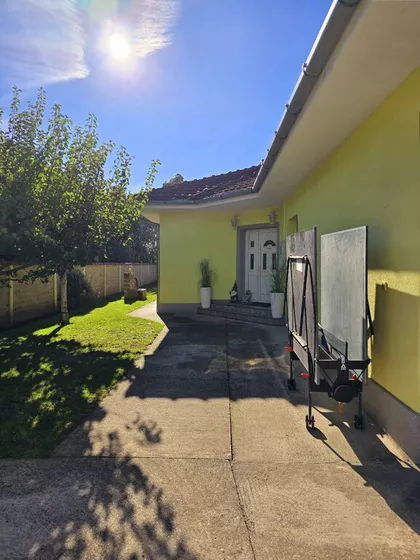 Mali Radanovac | 4zida.rs