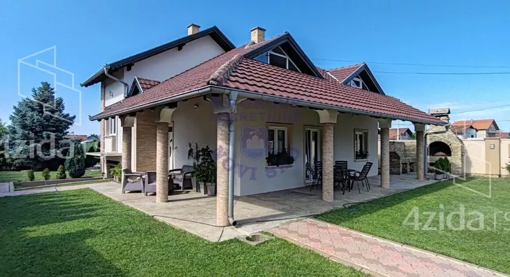 3-etažna kuća | 4zida