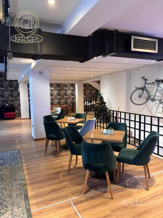 Poslovni prostor | 4zida