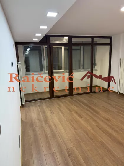 Ratka Mitrovica | 4zida.rs