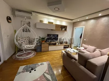 Vladimira Pogacica | 4zida.rs