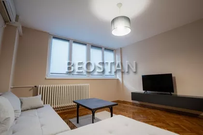 Pariske Komune | 4zida.rs