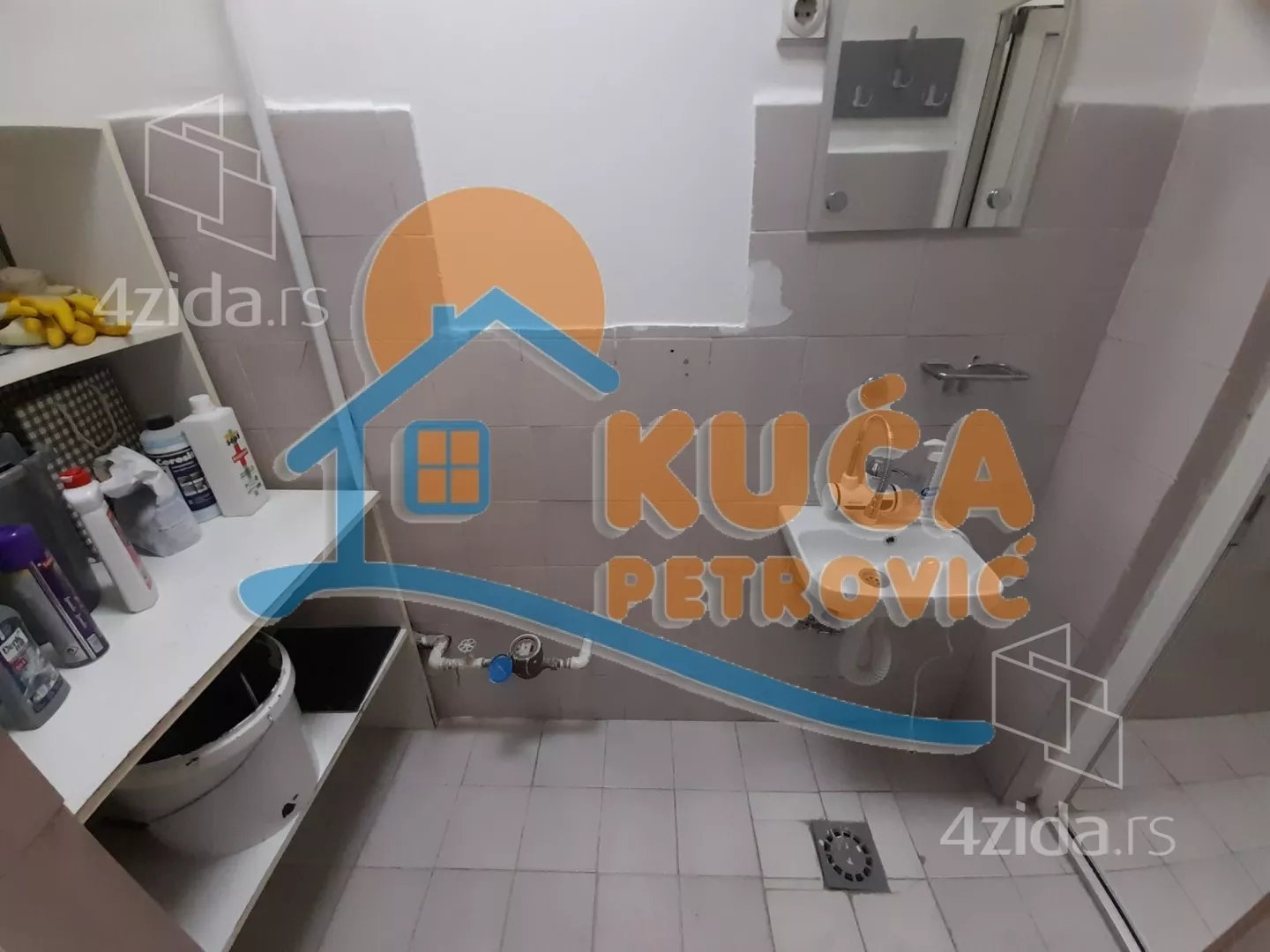 Lokal | 4zida