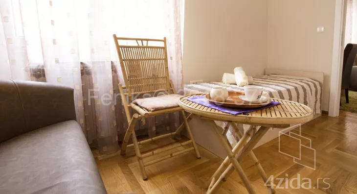 Troiposoban stan | 4zida