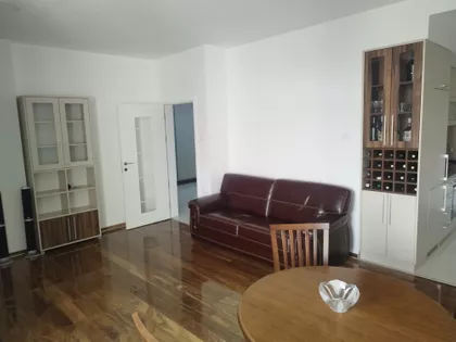 Karađorđeva 27 | 4zida.rs