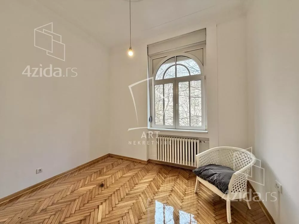 Šestosoban stan | 4zida