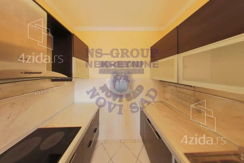 Četvoroiposoban stan | 4zida