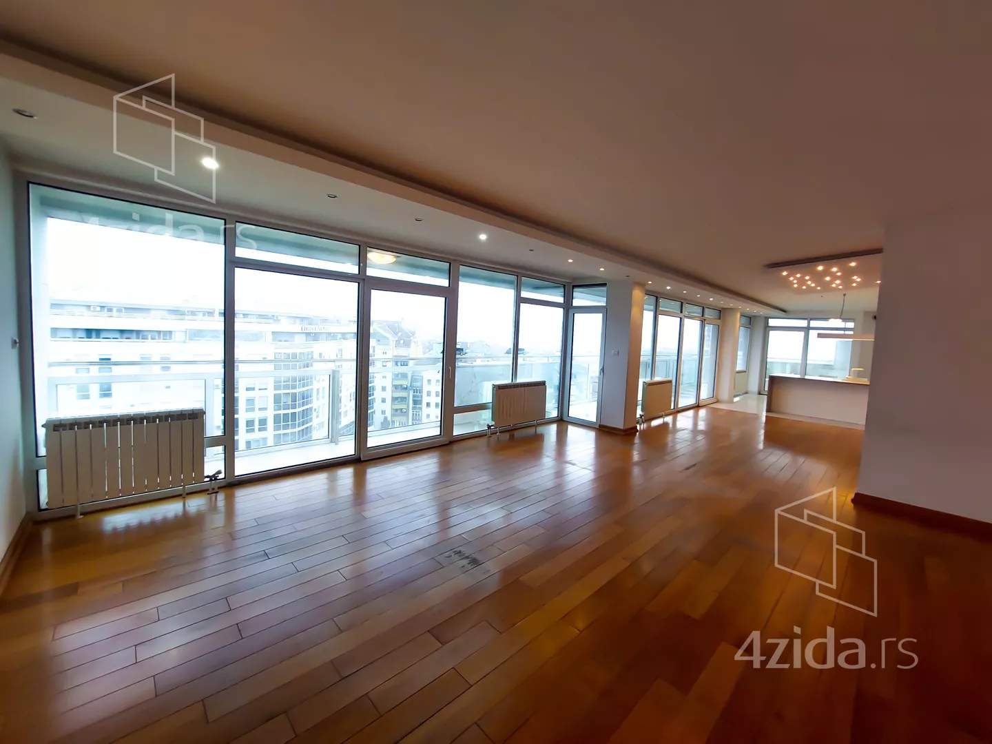 Petosoban stan | 4zida