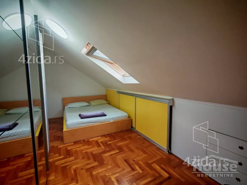 Petosoban stan | 4zida