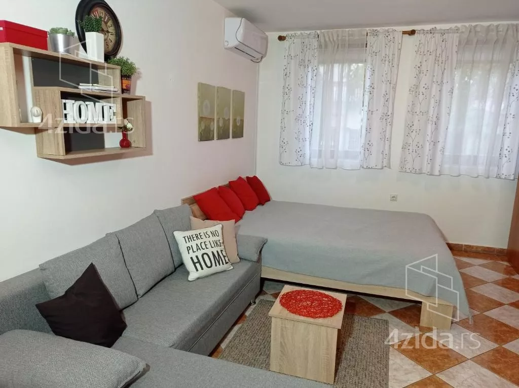Продается 2-х этажный дом, Svetozara Miletića 3, 89.000€, 90m² — фото