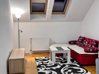 Nikolajevska | 4zida.rs