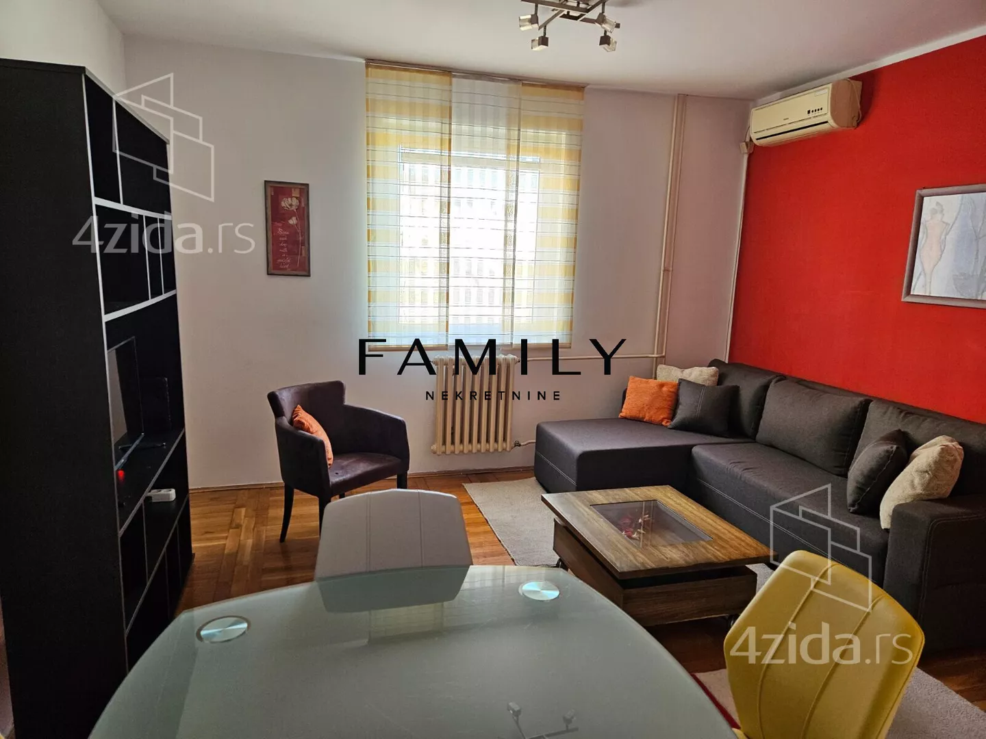 Jednoiposoban stan | 4zida