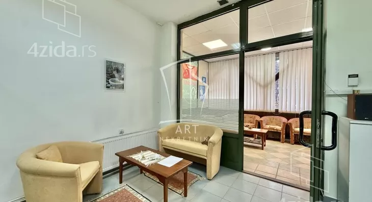 Poslovni prostor | 4zida