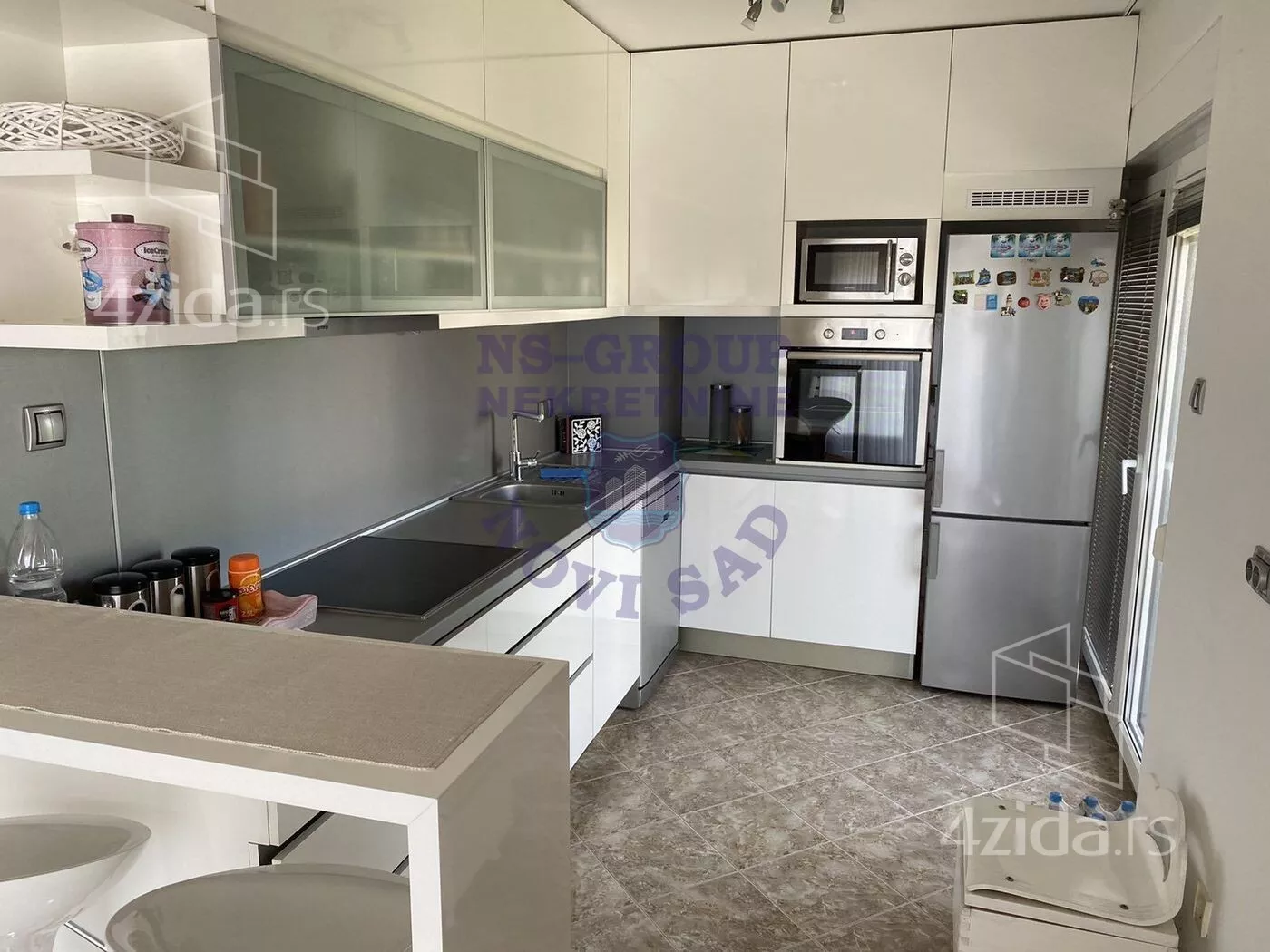 Dvoiposoban stan | 4zida