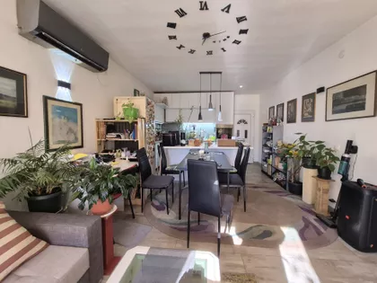 Petrovčić | 4zida.rs