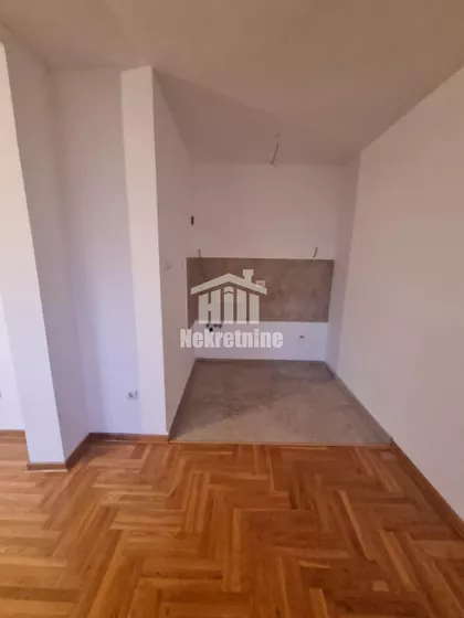 Cara Dušana | 4zida.rs