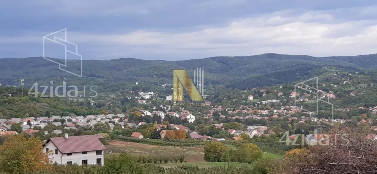 Plac | 4zida