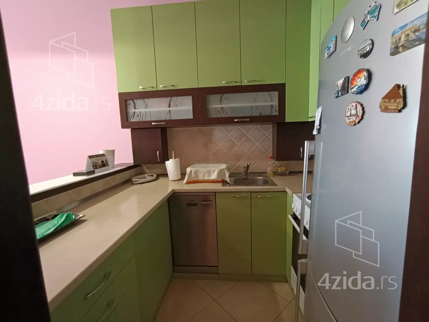 Dvoiposoban stan | 4zida