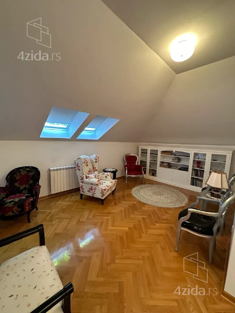 5-etažna kuća | 4zida