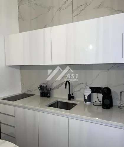 Zmaj Jovina | 4zida.rs