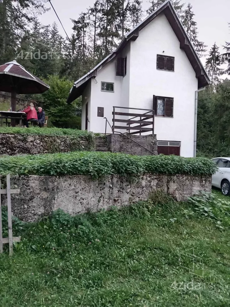 3-etažna kuća | 4zida