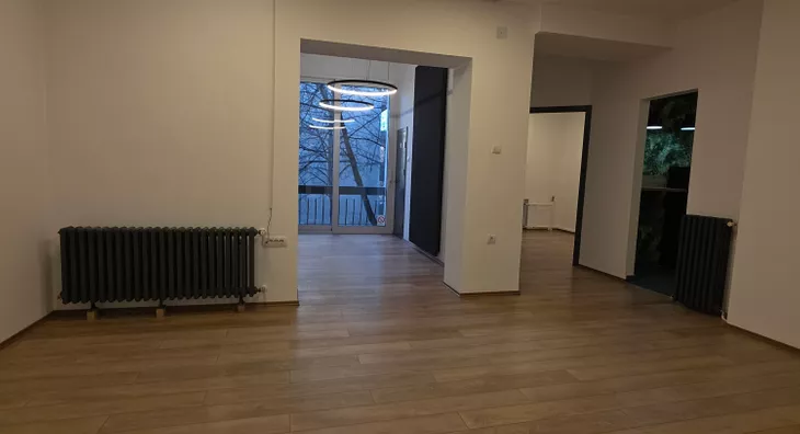 Četvoroiposoban stan | 4zida