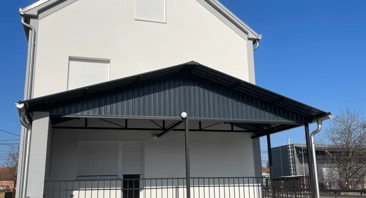 Poslovna zgrada | 4zida