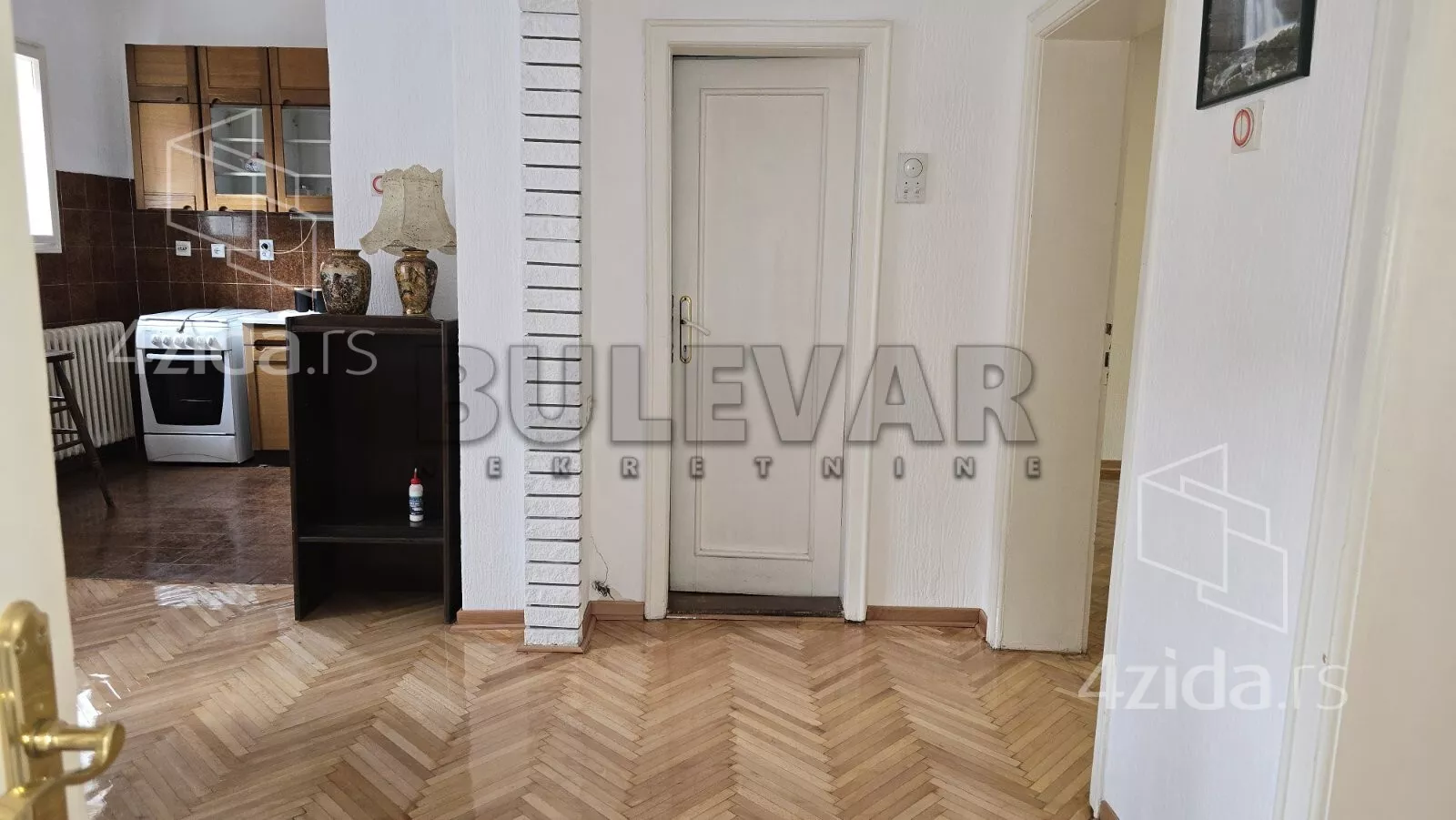 Troiposoban stan | 4zida