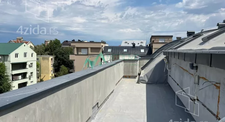 Četvoroiposoban stan | 4zida