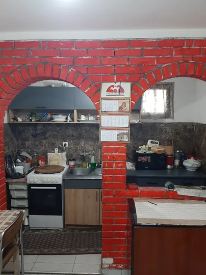 Laćarak | 4zida.rs