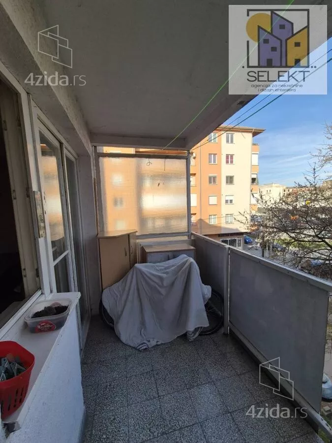 Dvoiposoban stan | 4zida