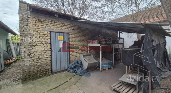 Poslovna zgrada | 4zida