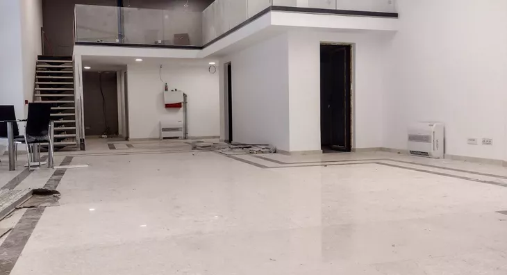 Lokal | 4zida