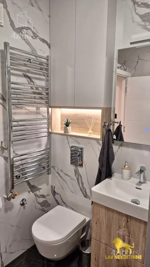 Jednoiposoban stan | 4zida