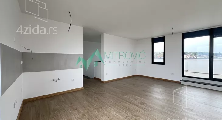 Petosoban stan | 4zida