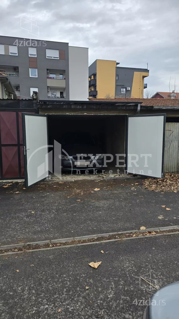 Garaža | 4zida