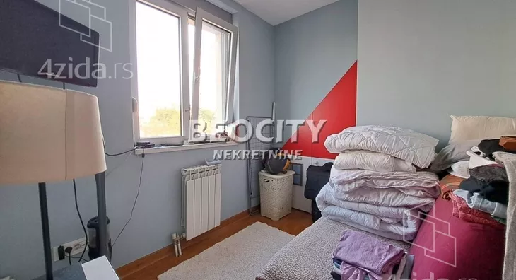 Četvoroiposoban stan | 4zida