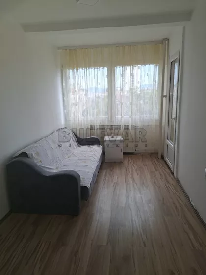 Trg 14. oktobra | 4zida.rs