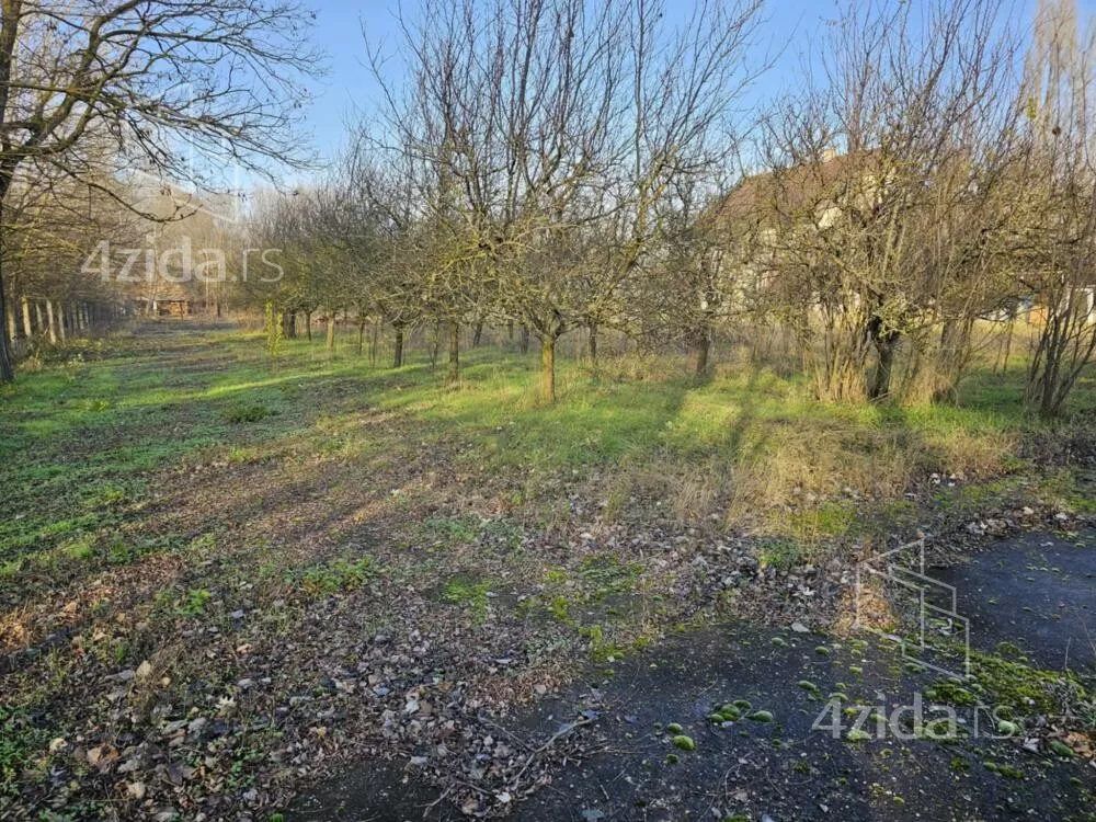 Poslovna zgrada | 4zida